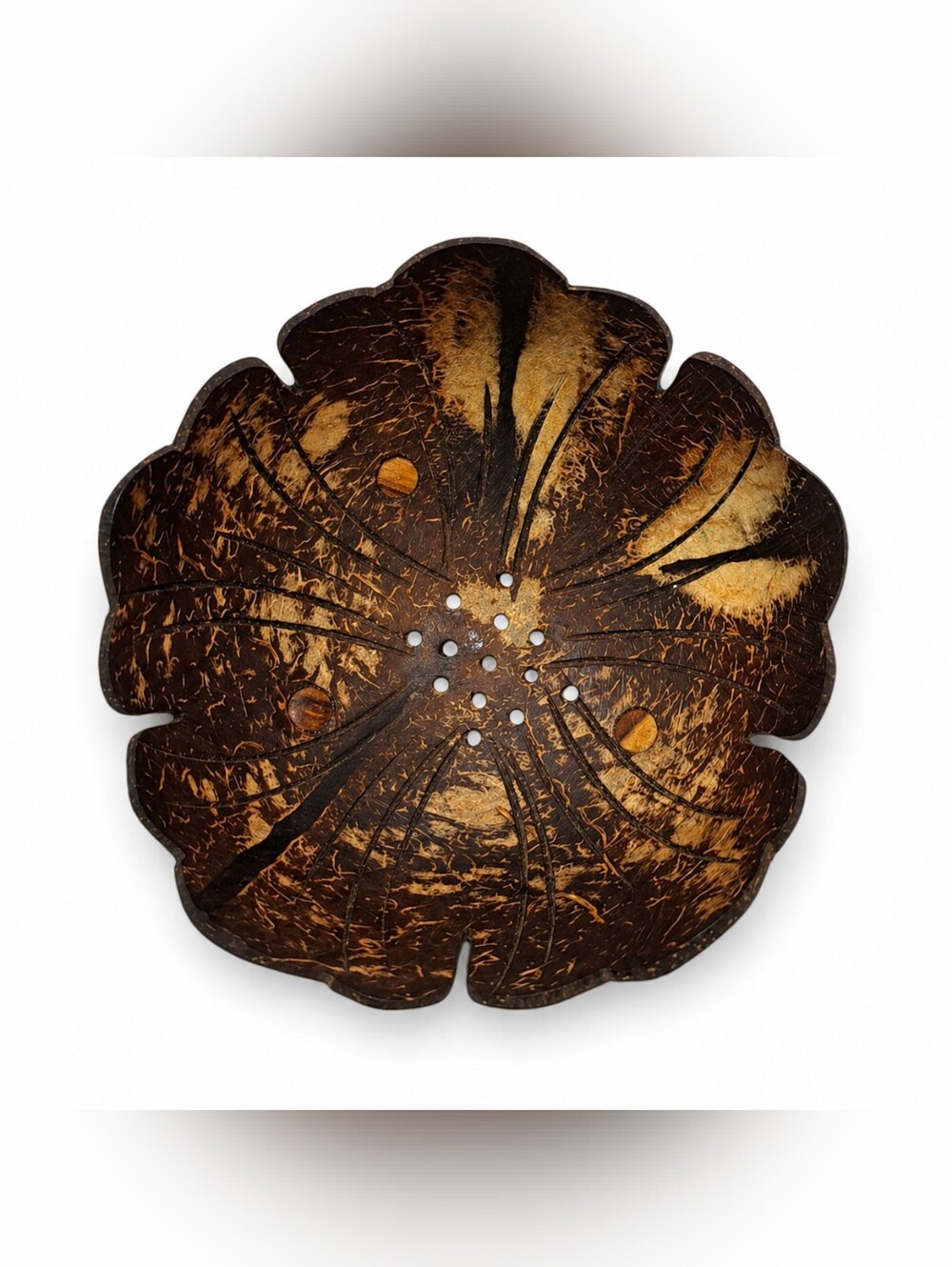 Natural Coconut Shell Soap Dish - Leaf design - Picture 10 of 11